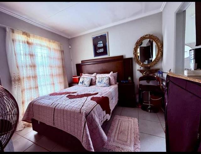 3 BEDROOM HOUSE FOR SALE IN PROTEA GLEN